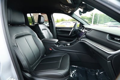 2025 Jeep Grand Cherokee Limited 4x2