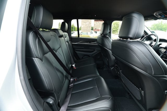 2025 Jeep Grand Cherokee Limited 4x2