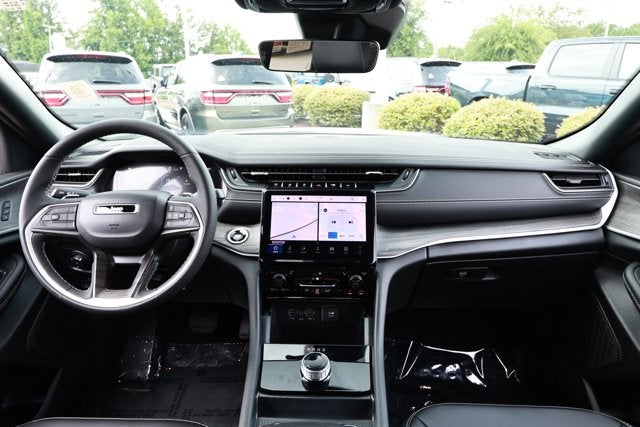 2025 Jeep Grand Cherokee Limited 4x2