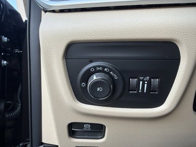 2025 Jeep Grand Cherokee GRAND CHEROKEE LIMITED 4X2