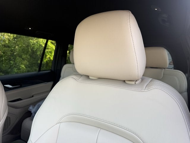 2025 Jeep Grand Cherokee GRAND CHEROKEE LIMITED 4X2