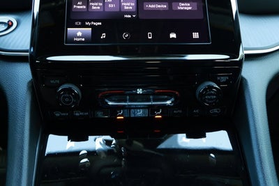 2025 Jeep Grand Cherokee GRAND CHEROKEE LAREDO X 4X4