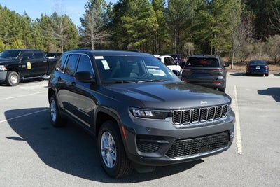 2025 Jeep Grand Cherokee GRAND CHEROKEE LAREDO X 4X4