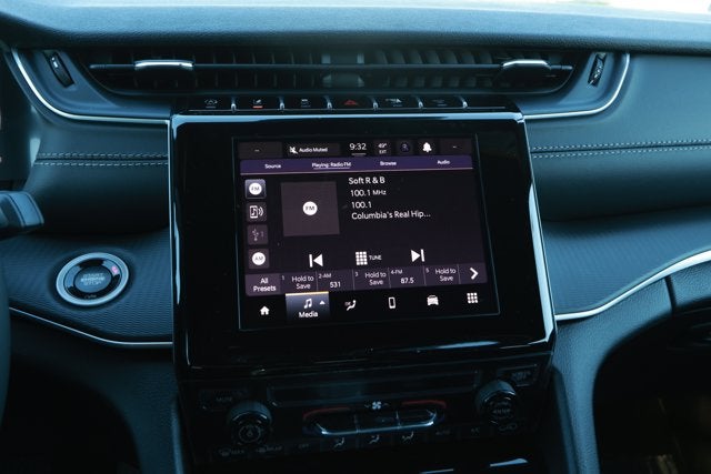 2025 Jeep Grand Cherokee GRAND CHEROKEE LAREDO X 4X4