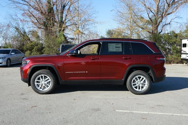 2025 Jeep Grand Cherokee GRAND CHEROKEE LAREDO X 4X4