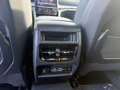 2025 Jeep Grand Cherokee GRAND CHEROKEE OVERLAND 4X4