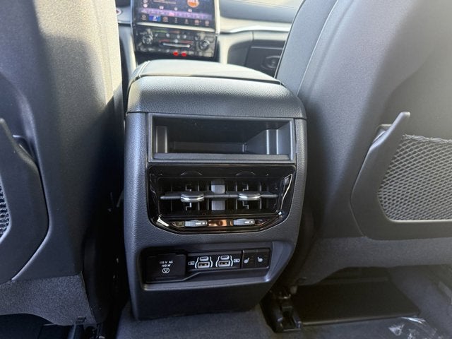 2025 Jeep Grand Cherokee GRAND CHEROKEE OVERLAND 4X4