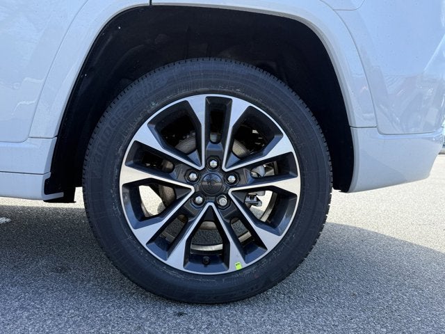 2025 Jeep Grand Cherokee GRAND CHEROKEE OVERLAND 4X4