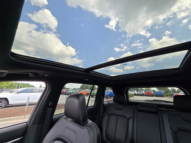 2025 Jeep Grand Cherokee GRAND CHEROKEE OVERLAND 4X4