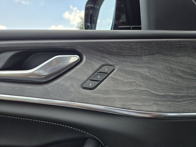 2025 Jeep Grand Cherokee GRAND CHEROKEE OVERLAND 4X4