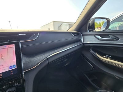 2025 Jeep Grand Cherokee GRAND CHEROKEE OVERLAND 4X4