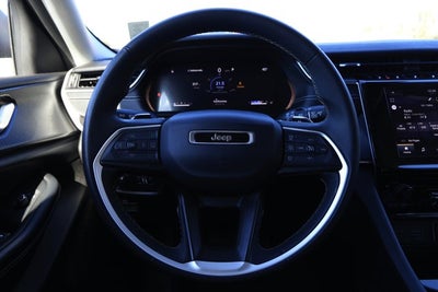 2023 Jeep Grand Cherokee L Laredo 4x2