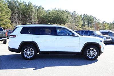 2023 Jeep Grand Cherokee L Laredo 4x2