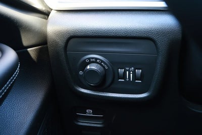 2023 Jeep Grand Cherokee L Laredo 4x2