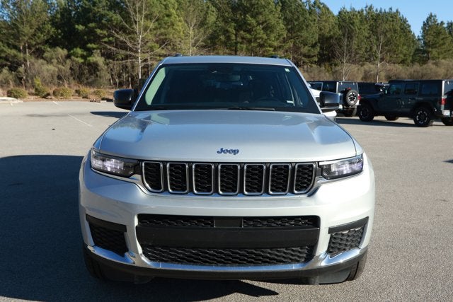 2023 Jeep Grand Cherokee L Laredo 4x2