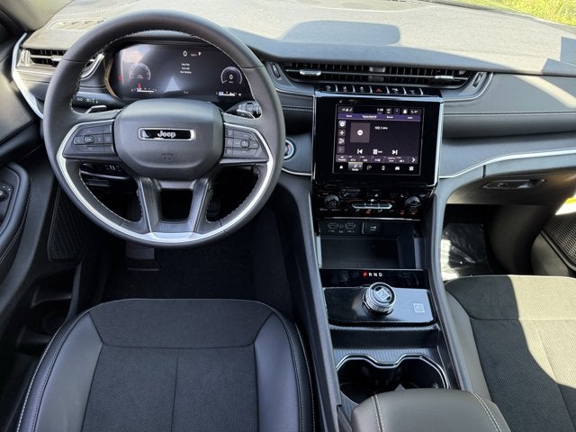 2025 Jeep Grand Cherokee GRAND CHEROKEE L ALTITUDE 4X2