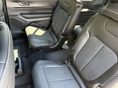 2025 Jeep Grand Cherokee GRAND CHEROKEE L ALTITUDE 4X2