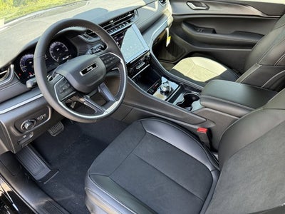 2025 Jeep Grand Cherokee GRAND CHEROKEE L ALTITUDE 4X2