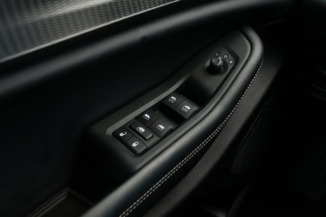 2025 Jeep Grand Cherokee GRAND CHEROKEE L LAREDO X 4X2