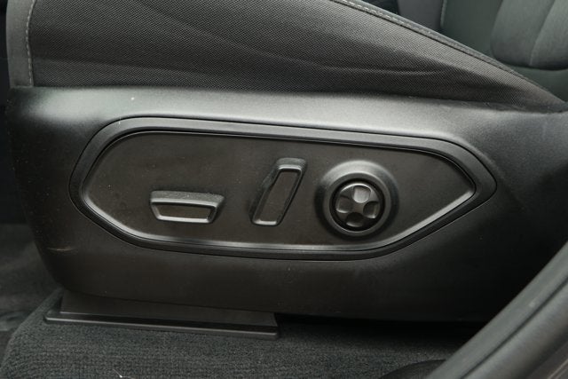 2025 Jeep Grand Cherokee GRAND CHEROKEE L LAREDO X 4X2