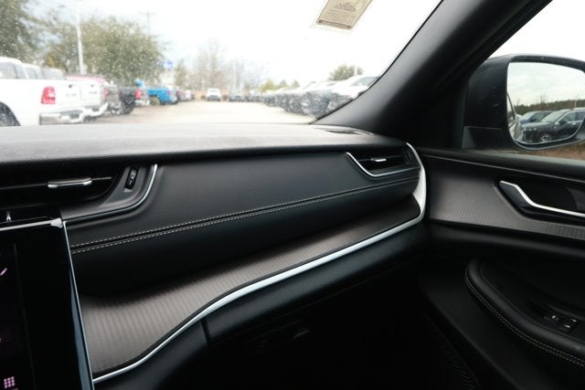 2025 Jeep Grand Cherokee GRAND CHEROKEE L LAREDO X 4X2