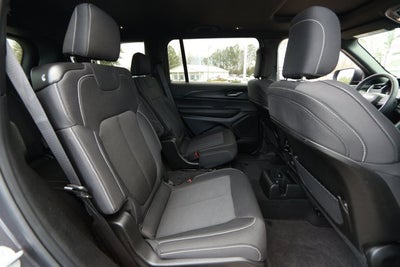 2025 Jeep Grand Cherokee GRAND CHEROKEE L LAREDO X 4X2