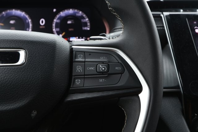 2023 Jeep Grand Cherokee L Laredo 4x2