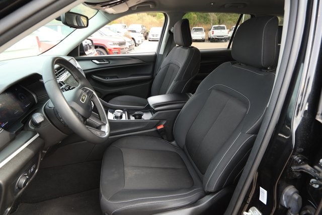 2023 Jeep Grand Cherokee L Laredo 4x2