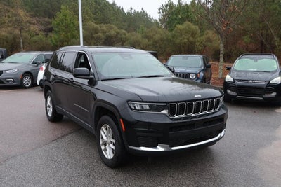 2023 Jeep Grand Cherokee L Laredo 4x2
