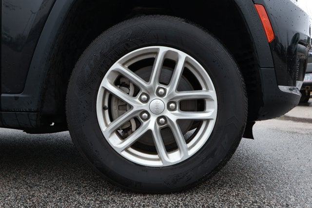 2023 Jeep Grand Cherokee L Laredo 4x2