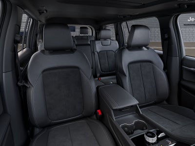 2026 Jeep Grand Cherokee GRAND CHEROKEE L LAREDO ALTITUDE 4X2