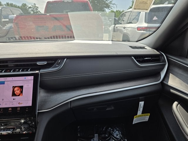 2025 Jeep Grand Cherokee GRAND CHEROKEE L LIMITED 4X2