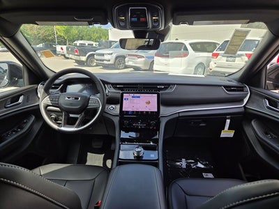 2025 Jeep Grand Cherokee GRAND CHEROKEE L LIMITED 4X2