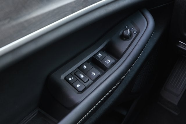 2025 Jeep Grand Cherokee GRAND CHEROKEE L LIMITED 4X2