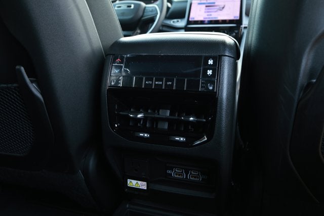 2025 Jeep Grand Cherokee GRAND CHEROKEE L LIMITED 4X2