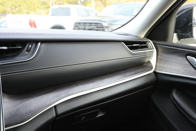 2023 Jeep Grand Cherokee L Limited 4x2