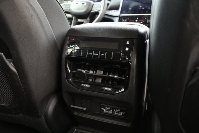 2023 Jeep Grand Cherokee L Limited 4x2