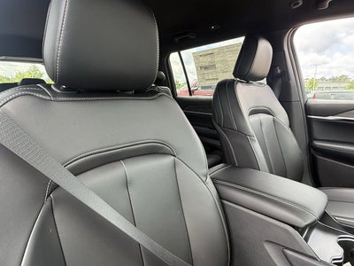 2025 Jeep Grand Cherokee GRAND CHEROKEE L LIMITED 4X2