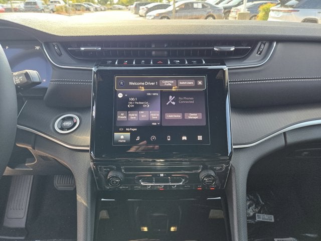 2025 Jeep Grand Cherokee GRAND CHEROKEE L LAREDO X 4X4