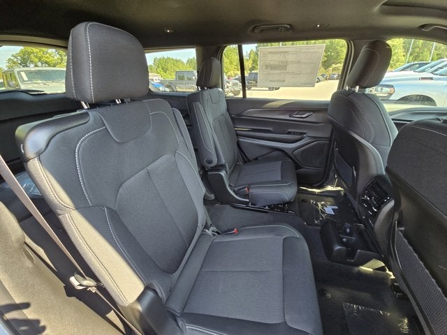 2025 Jeep Grand Cherokee GRAND CHEROKEE L LAREDO X 4X4