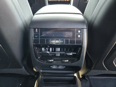 2025 Jeep Grand Cherokee GRAND CHEROKEE L LAREDO X 4X4