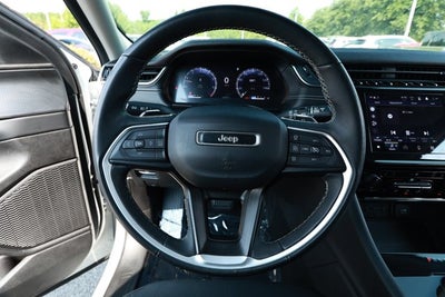 2023 Jeep Grand Cherokee L Laredo 4x4