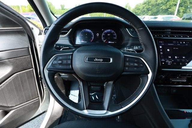 2023 Jeep Grand Cherokee L Laredo 4x4