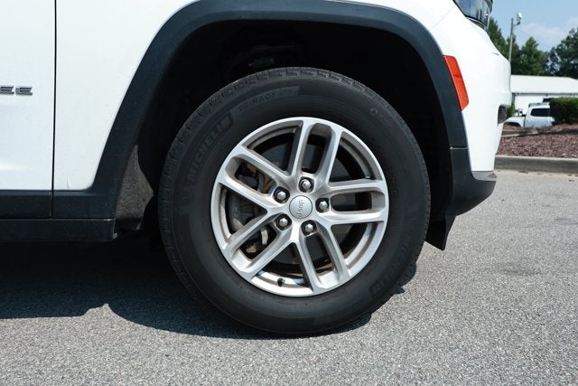 2023 Jeep Grand Cherokee L Laredo 4x4