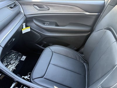 2025 Jeep Grand Cherokee GRAND CHEROKEE L OVERLAND 4X4