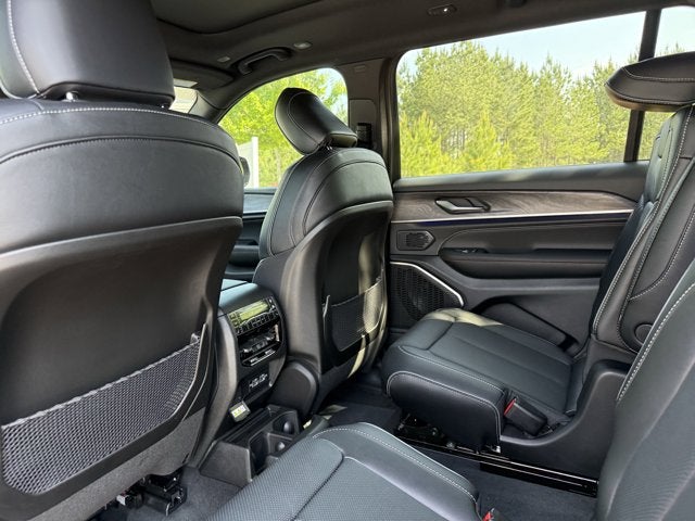 2025 Jeep Grand Cherokee GRAND CHEROKEE L OVERLAND 4X4