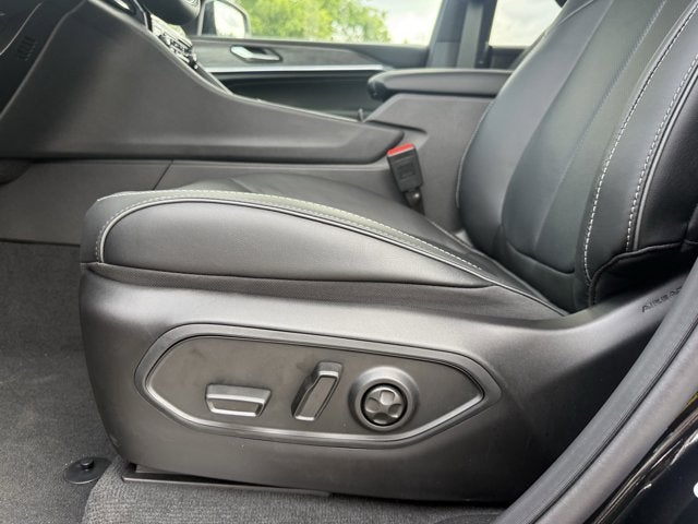 2025 Jeep Grand Cherokee GRAND CHEROKEE L OVERLAND 4X4