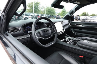 2024 Jeep Wagoneer L Series II 4x2