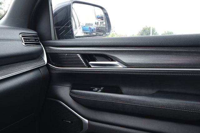 2024 Jeep Wagoneer L Series II 4x2