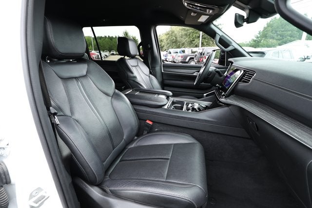 2024 Jeep Wagoneer L Series II 4x2